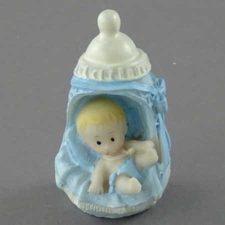 Bébé Bleu dans Biberon